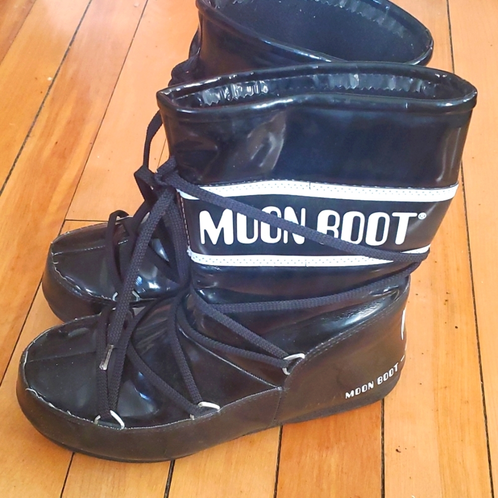 Size 6 moon boots